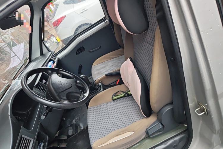 Used Wuling Zhiguang 2020 1.2L Practical Model China VI LSI Left Front Seat