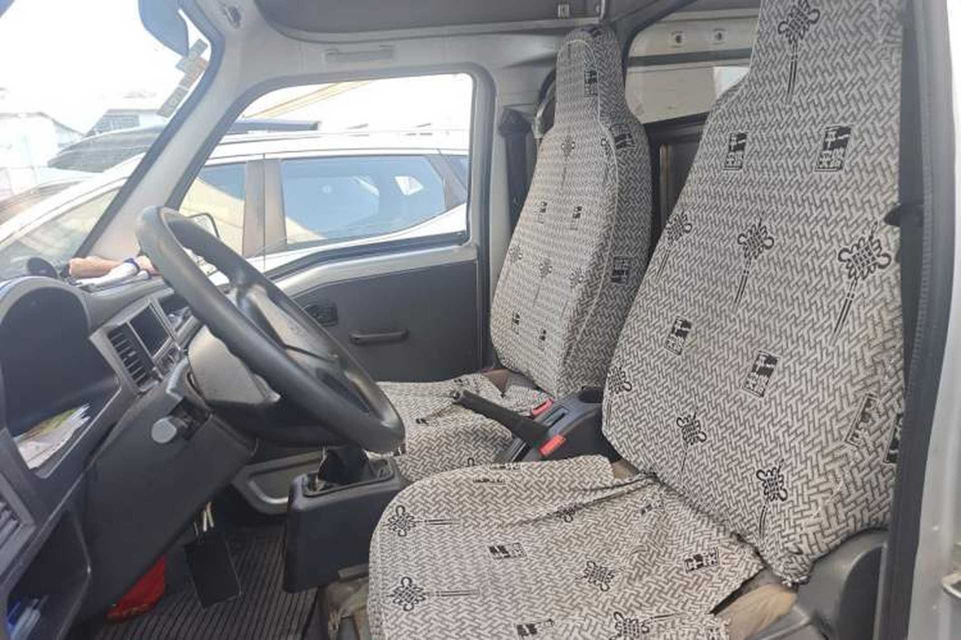 Used Wuling Zhiguang 2020 1.2L Van Utility Model China VI Emission Standard 2 Seats LSI Left Front Seat