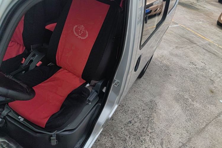 Used Wuling Zhiguang 2020 1.2L Practical Model China VI LSI Left Front Seat