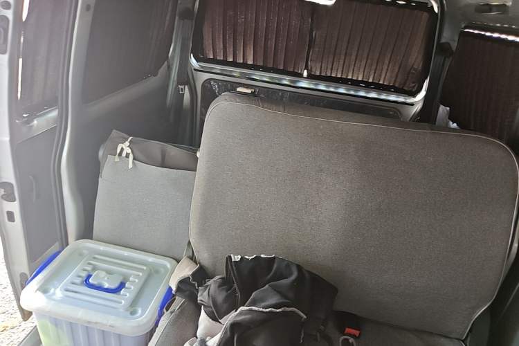 Used Wuling Zhiguang 2020 1.2L Practical Model China VI LSI Left Rear Seat