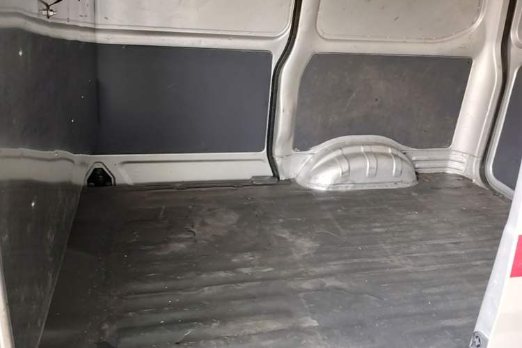 Used Wuling Zhiguang 2020 1.2L Van Utility Model China VI Emission Standard 2 Seats LSI Left Rear Seat