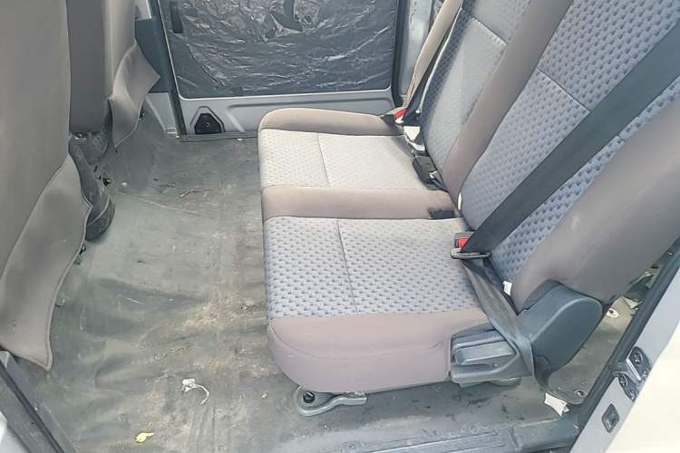 Used Wuling Zhiguang 2020 1.2L Practical Model China VI LSI Left Rear Seat