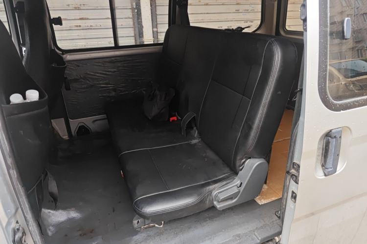 Used Wuling Zhiguang 2020 1.2L Practical Model China VI LSI Left Rear Seat