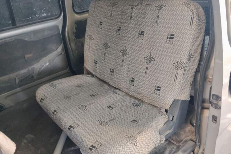 Used Wuling Zhiguang 2020 1.2L Practical Model China VI LSI Left Rear Seat