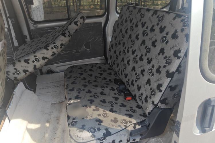 Used Wuling Zhiguang 2020 1.2L Practical Model China VI LSI Left Rear Seat