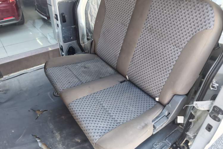 Used Wuling Zhiguang 2020 1.2L Practical Model China VI LSI Left Rear Seat