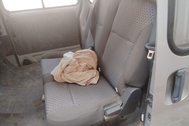 Used Wuling Zhiguang 2020 1.2L Practical Model China VI LSI Left Rear Seat
