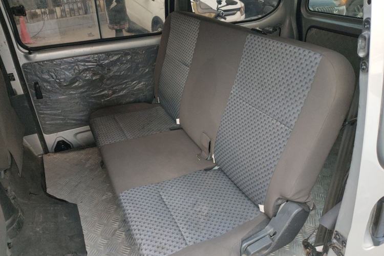 Used Wuling Zhiguang 2020 1.2L Practical Model China VI LSI Left Rear Seat