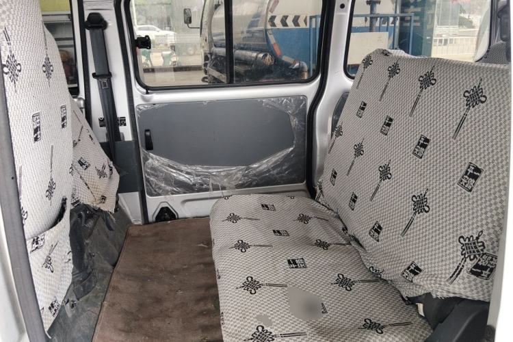 Used Wuling Zhiguang 2020 1.2L Practical Model China VI LSI Left Rear Seat