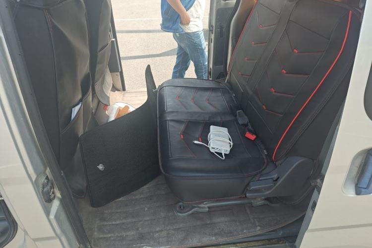 Used Wuling Zhiguang 2020 1.2L Practical Model China VI LSI Left Rear Seat