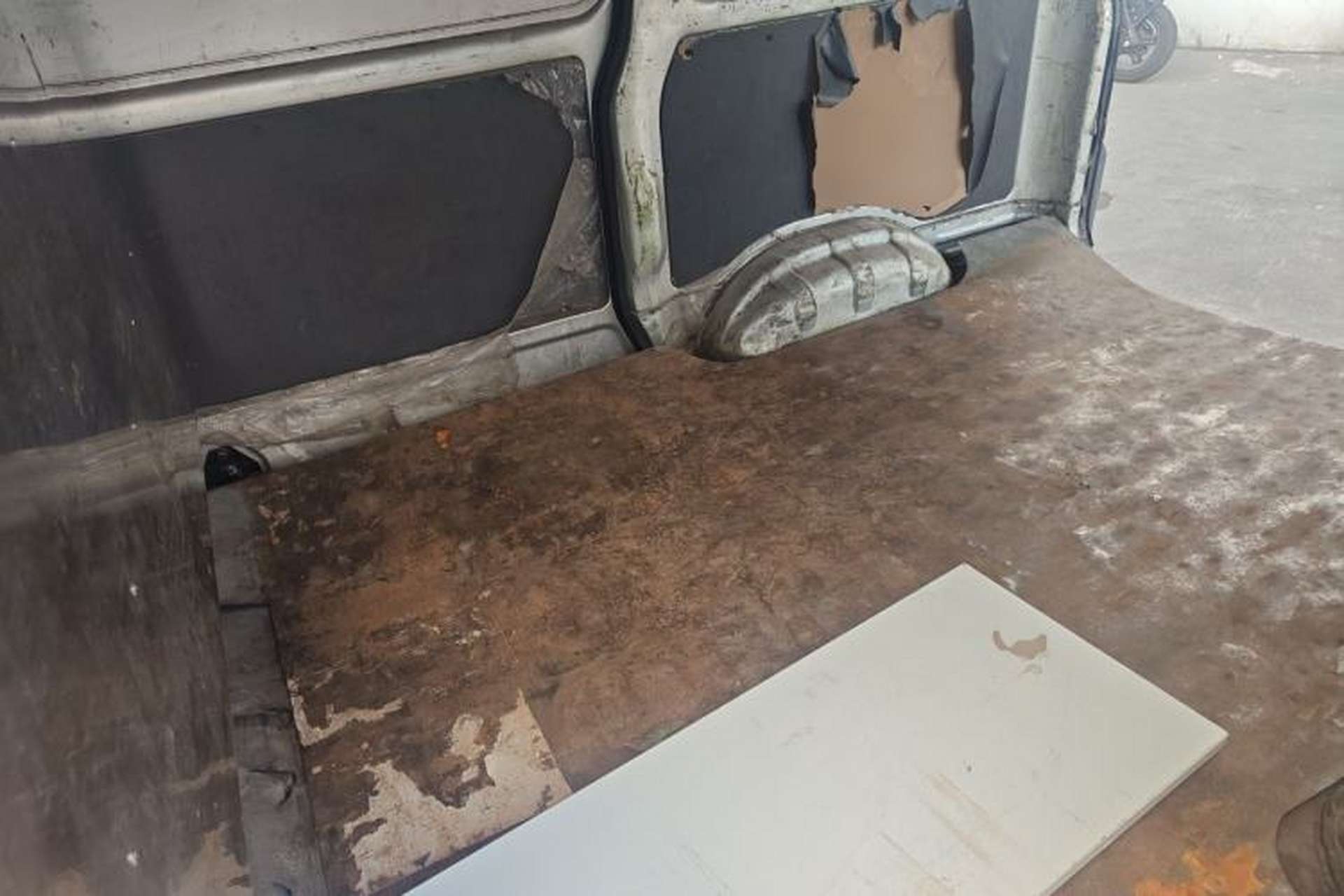 Used Wuling Zhiguang 2020 1.2L Van Utility Model China VI Emission Standard 2 Seats LSI Left Rear Seat