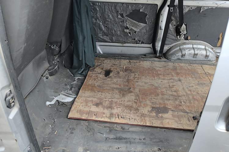 Used Wuling Zhiguang 2020 1.2L Practical Model China VI LSI Left Rear Seat