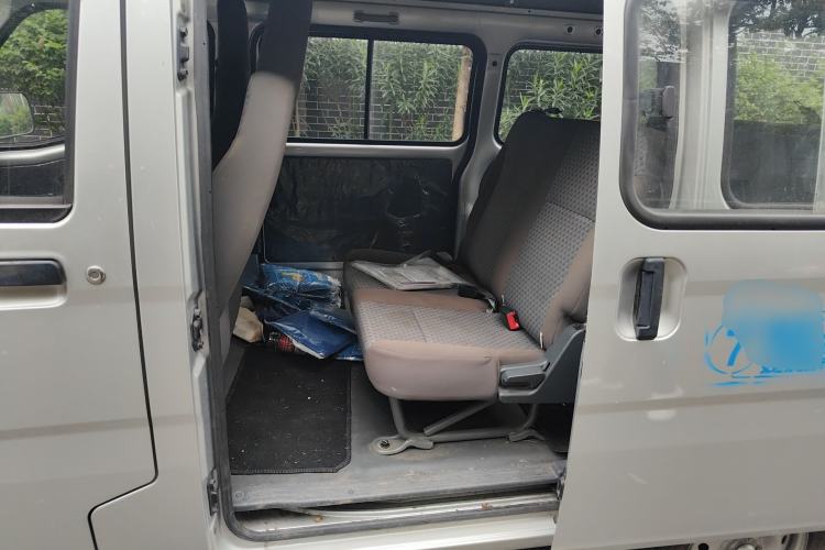 Used Wuling Zhiguang 2020 1.2L Practical Model China VI LSI Left Rear Seat