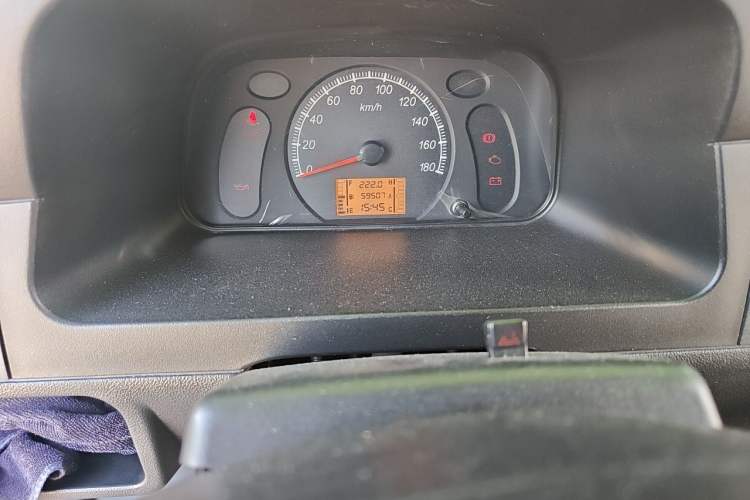 Used Wuling Zhiguang 2020 1.2L Practical Model China VI LSI Odometer Close Up