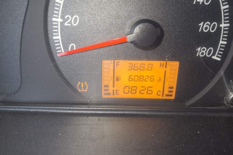 Used Wuling Zhiguang 2020 1.2L Practical Model China VI LSI Odometer Close Up