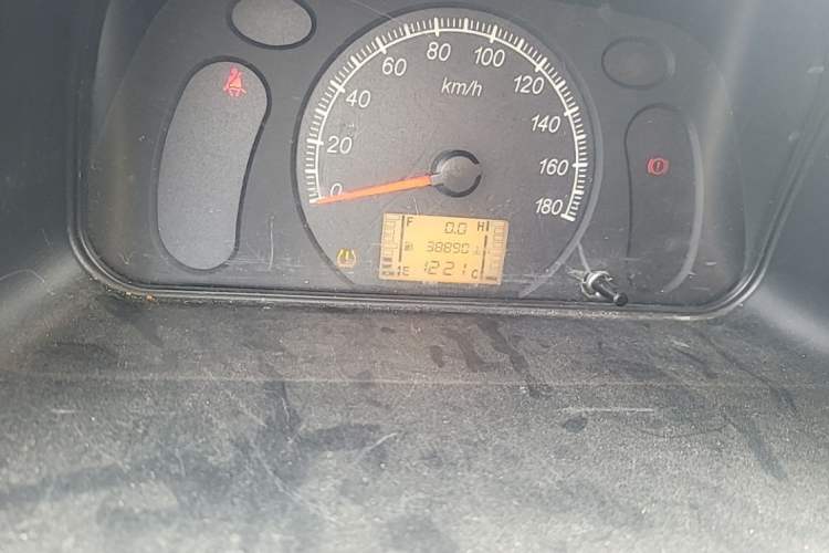 Used Wuling Zhiguang 2020 1.2L Practical Model China VI LSI Odometer Close Up