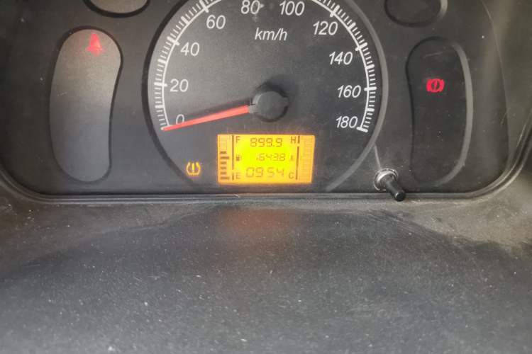Used Wuling Zhiguang 2020 1.2L Practical Model China VI LSI Odometer Close Up