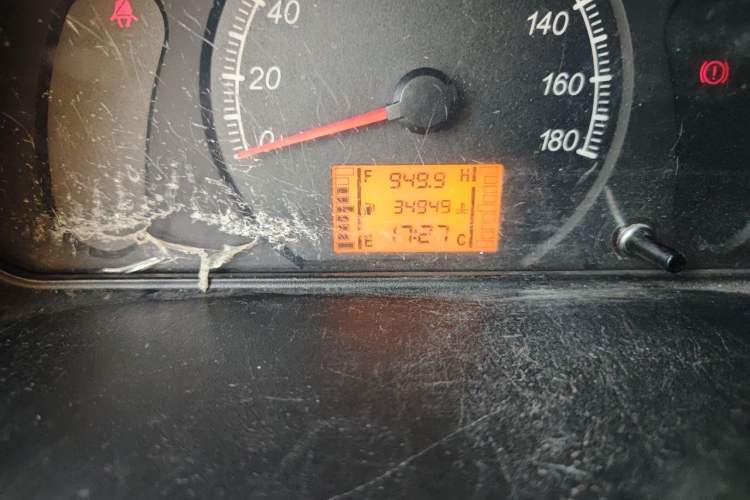 Used Wuling Zhiguang 2020 1.2L Practical Model China VI LSI Odometer Close Up