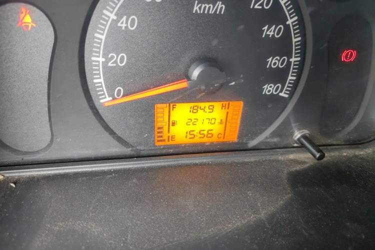 Used Wuling Zhiguang 2020 1.2L Practical Model China VI LSI Odometer Close Up