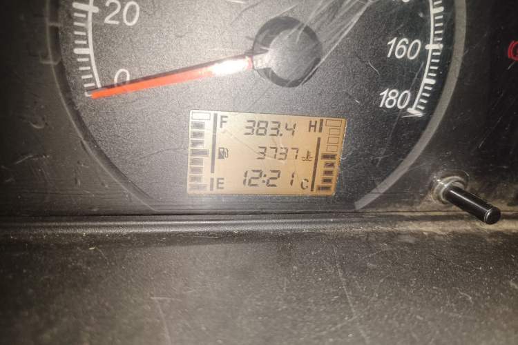 Used Wuling Zhiguang 2020 1.2L Van Utility Model China VI Emission Standard 2 Seats LSI Odometer Close Up