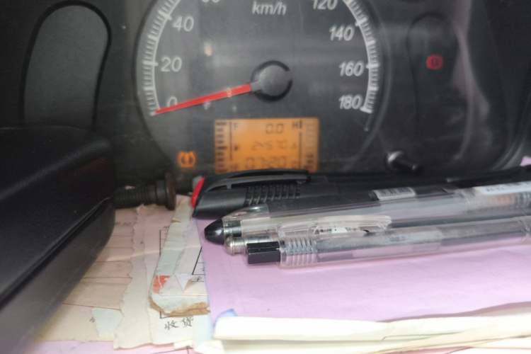 Used Wuling Zhiguang 2020 1.2L Practical Model China VI LSI Odometer Close Up