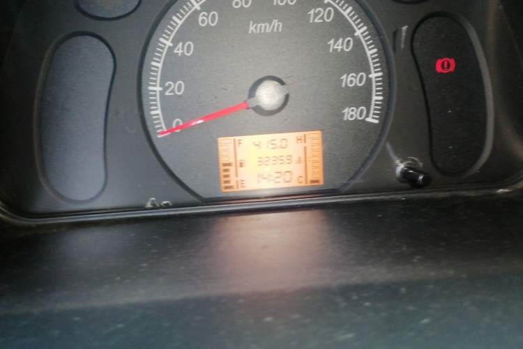 Used Wuling Zhiguang 2020 1.2L Practical Model China VI LSI Odometer Close Up