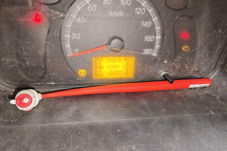 Used Wuling Zhiguang 2020 1.2L Practical Model China VI LSI Odometer Close Up