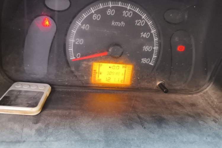 Used Wuling Zhiguang 2020 1.2L Practical Model China VI LSI Odometer Close Up