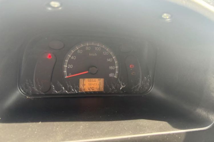 Used Wuling Zhiguang 2020 1.2L Practical Model China VI LSI Odometer Close Up