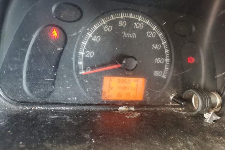 Used Wuling Zhiguang 2020 1.2L Practical Model China VI LSI Odometer Close Up