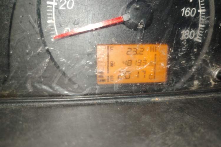 Used Wuling Zhiguang 2020 1.2L Practical Model China VI LSI Odometer Close Up
