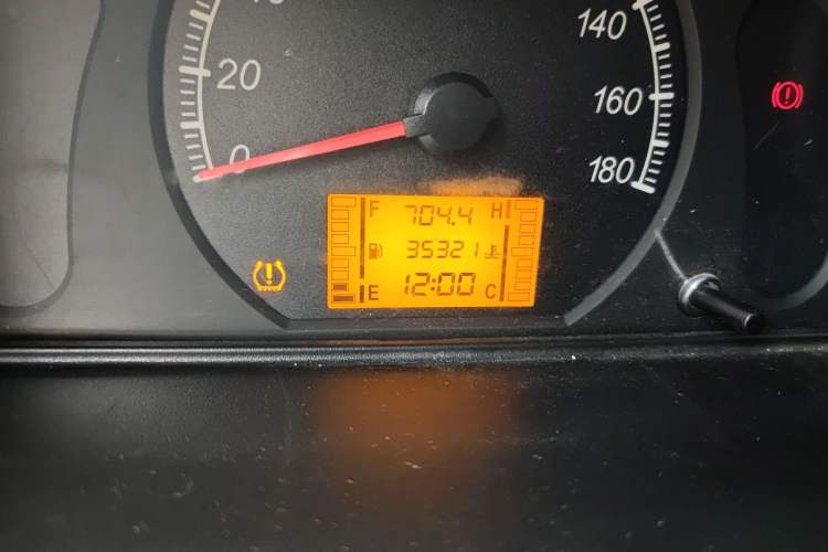 Used Wuling Zhiguang 2020 1.2L Practical Model China VI LSI Odometer Close Up
