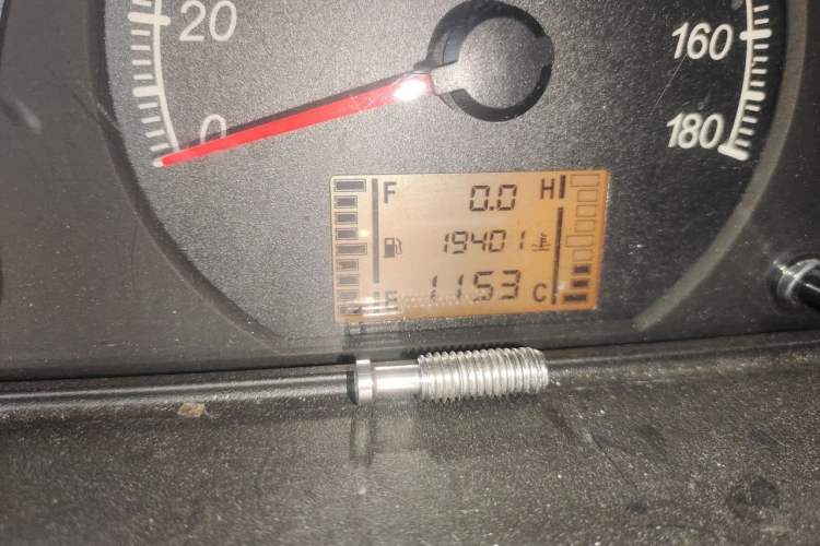 Used Wuling Zhiguang 2020 1.2L Practical Model China VI LSI Odometer Close Up