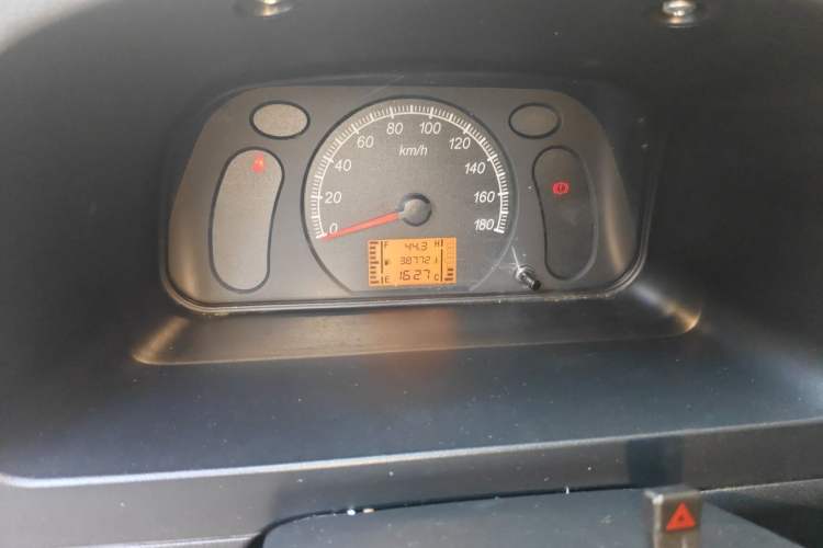 Used Wuling Zhiguang 2020 1.2L Practical Model China VI LSI Odometer Close Up