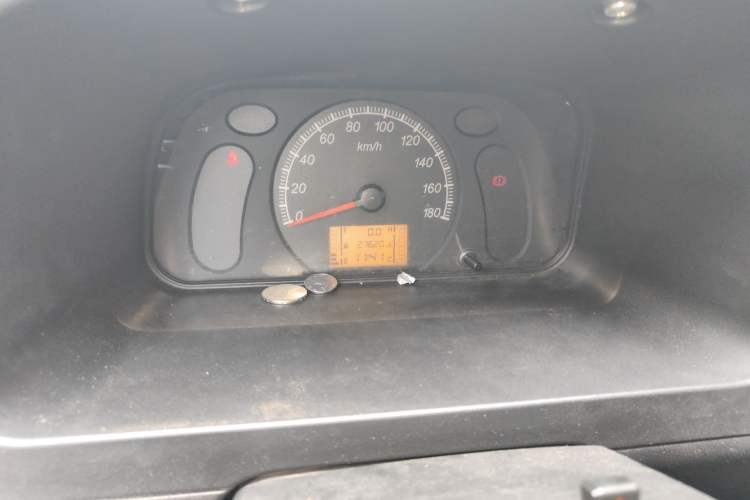 Used Wuling Zhiguang 2020 1.2L Practical Model China VI LSI Odometer Close Up