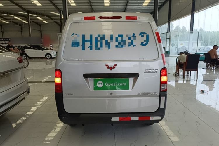 Used Wuling Zhiguang 2020 1.2L Van Utility Model China VI Emission Standard 5-Seater LSI Rear
