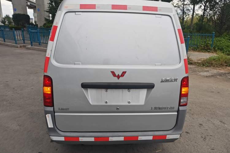 Used Wuling Zhiguang 2020 1.2L Van Utility Model China VI Emission Standard 2 Seats LSI Rear