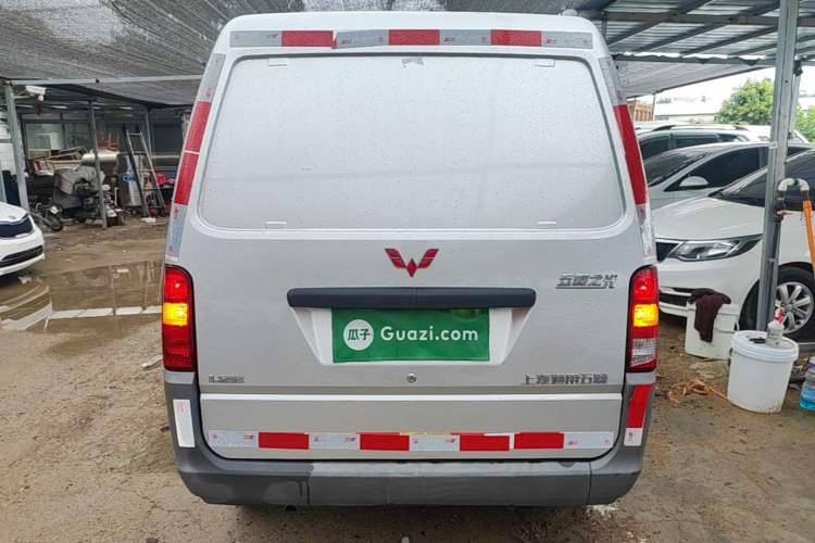 Used Wuling Zhiguang 2020 1.2L Van Utility Model China VI Emission Standard 2 Seats LSI Rear