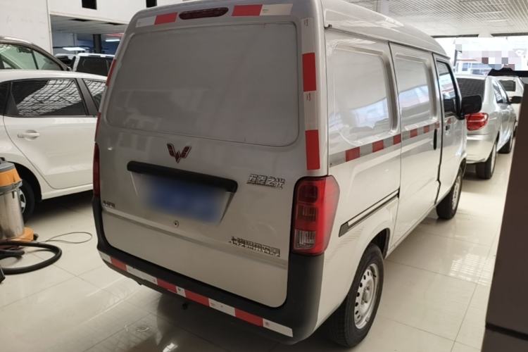 Used Wuling Zhiguang 2020 1.2L Van Utility Model China VI Emission Standard 2 Seats LSI Rear Right 45 Deg