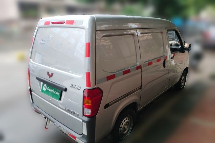 Used Wuling Zhiguang 2020 1.2L Van Utility Model China VI Emission Standard 2 Seats LSI Rear Right 45 Deg