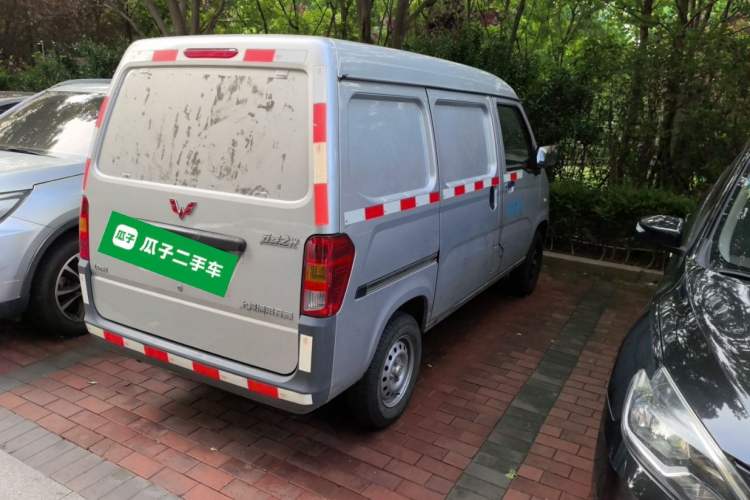 Used Wuling Zhiguang 2020 1.2L Van Utility Model China VI Emission Standard 2 Seats LSI Rear Right 45 Deg