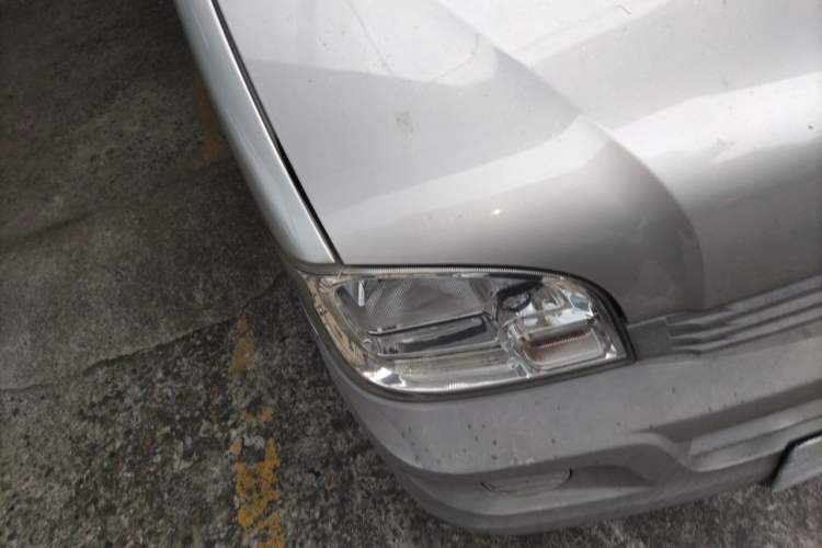 Used Wuling Zhiguang 2020 1.2L Practical Model China VI LSI Right Front Headlight