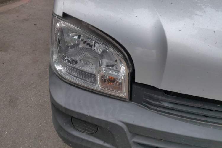 Used Wuling Zhiguang 2020 1.2L Practical Model China VI LSI Right Front Headlight