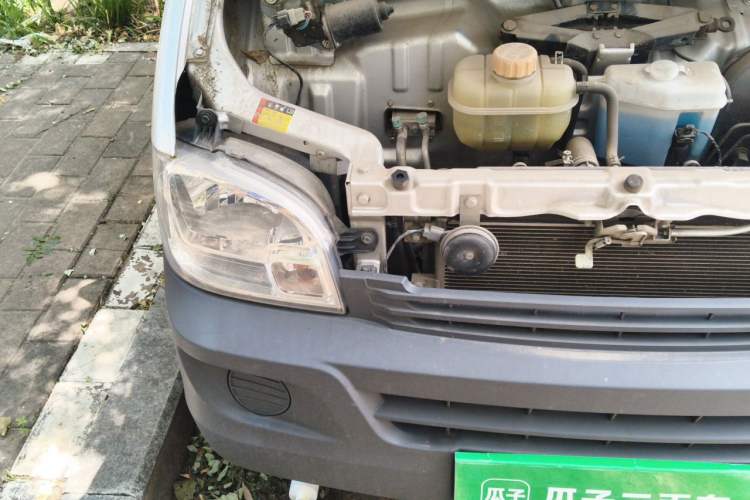 Used Wuling Zhiguang 2020 1.2L Practical Model China VI LSI Right Front Headlight