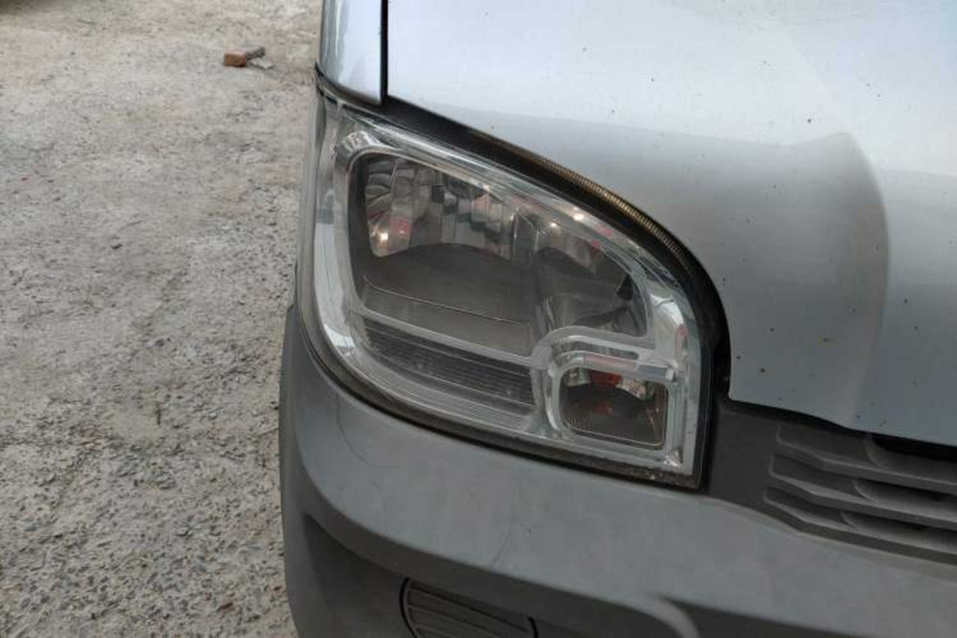 Used Wuling Zhiguang 2020 1.2L Practical Model China VI LSI Right Front Headlight