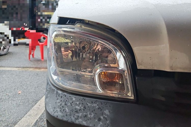 Used Wuling Zhiguang 2020 1.2L Practical Model China VI LSI Right Front Headlight