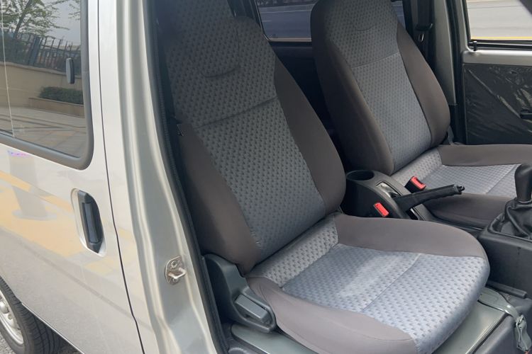 Used Wuling Zhiguang 2020 1.2L Practical Model China VI LSI Right Front Seat