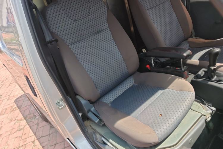 Used Wuling Zhiguang 2020 1.2L Van Utility Model China VI Emission Standard 2 Seats LSI Right Front Seat