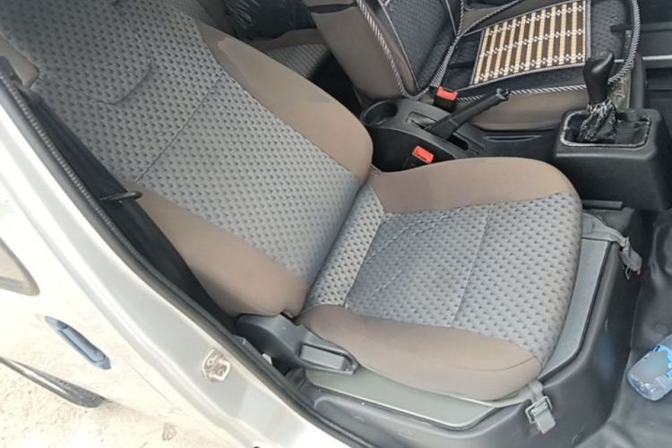 Used Wuling Zhiguang 2020 1.2L Practical Model China VI LSI Right Front Seat