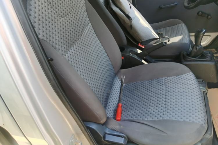 Used Wuling Zhiguang 2020 1.2L Practical Model China VI LSI Right Front Seat